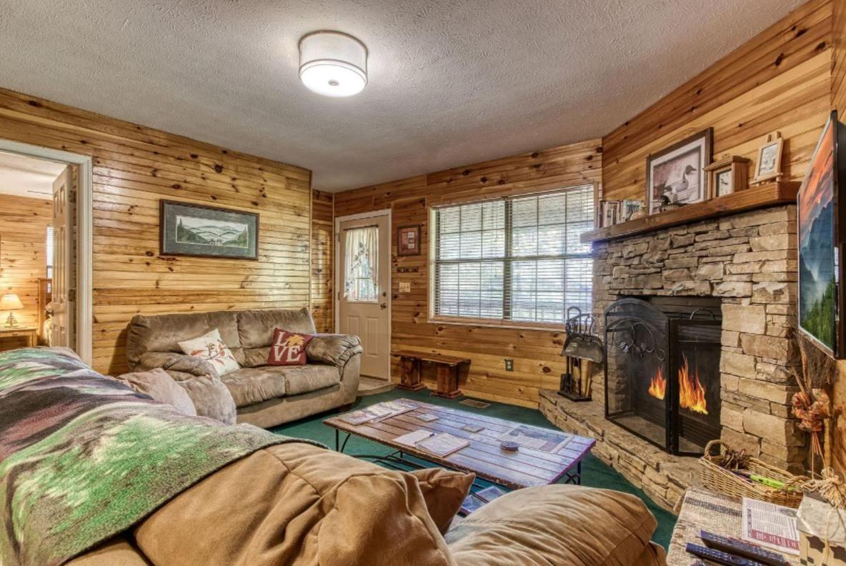 Sunset Ridge Cabin Pigeon Forge Εξωτερικό φωτογραφία